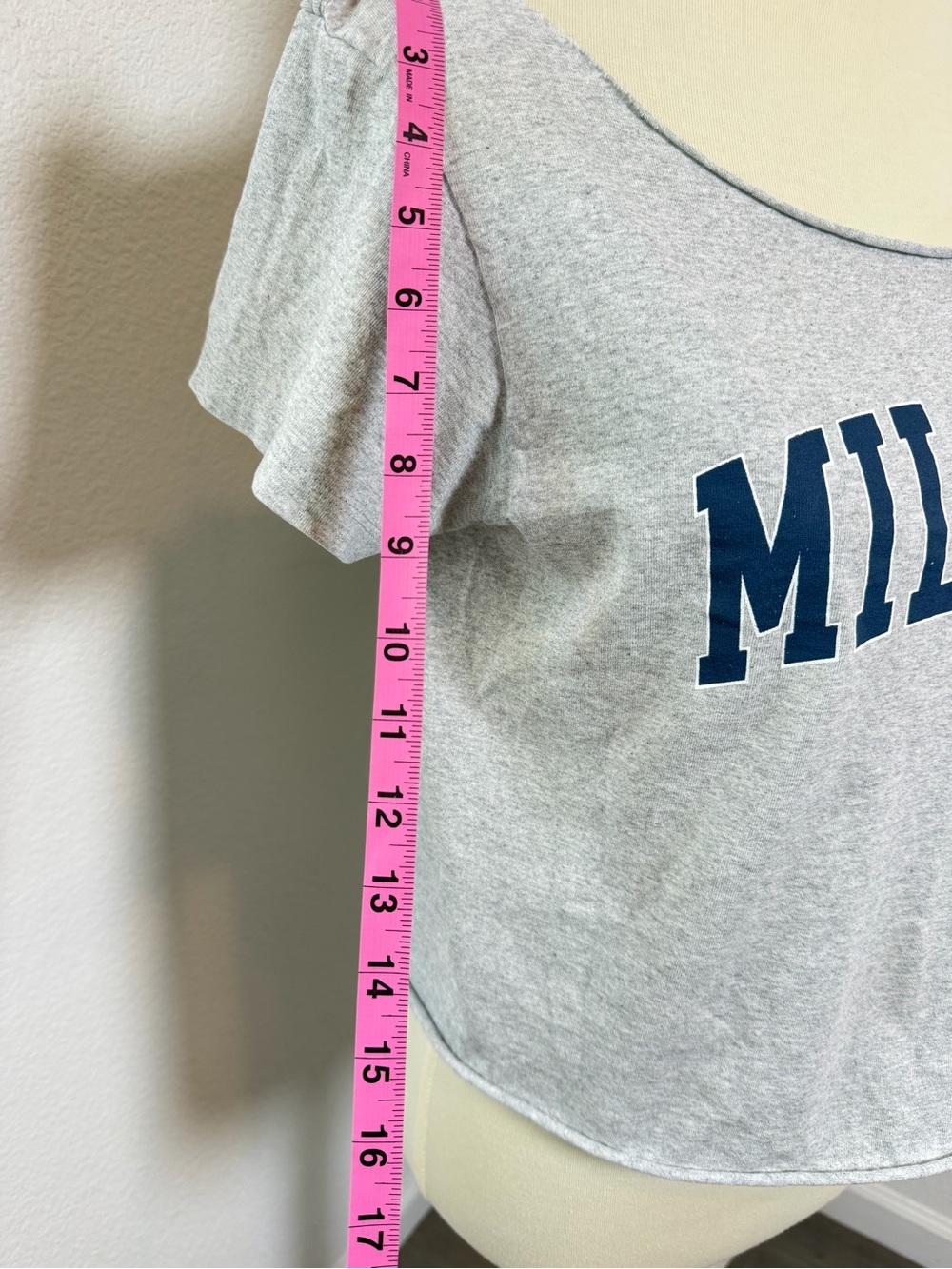 Brandy Melville John Galt "Milano" Graphic Tee - Picture 6 of 8